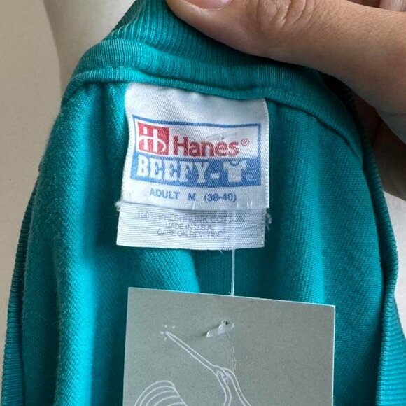 VINTAGE 90s CROPPED EMBROIDERED HAWAII WAIKIKI BEACH TEE - M - Picture 4 of 4